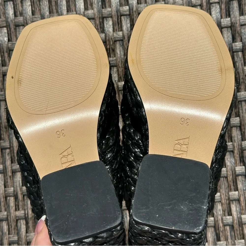 Brand new Zara women's black chunky platform heels in size 36! ✨